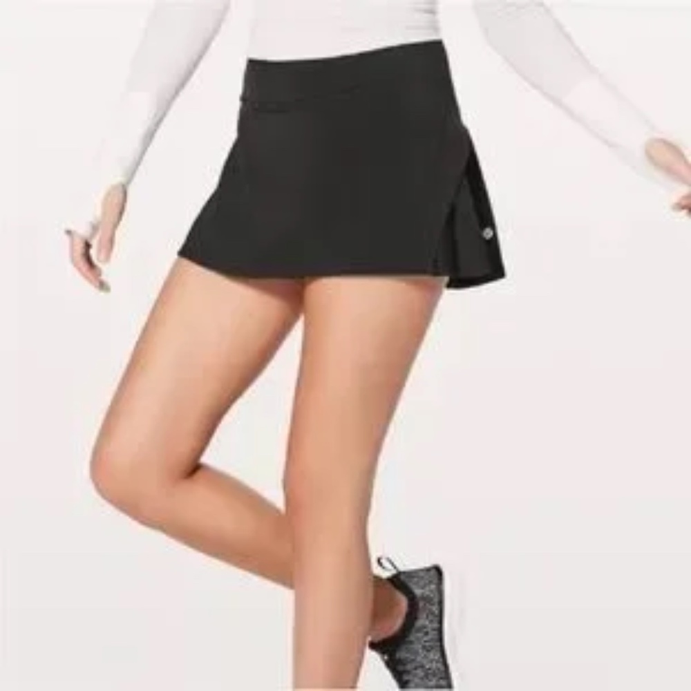 Lululemon Play Off the Pleats Mid-Rise Skirt Black